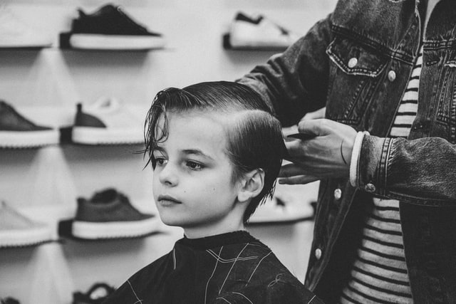 Giving Your Toddler Their First Haircut: 3 Things to Expect