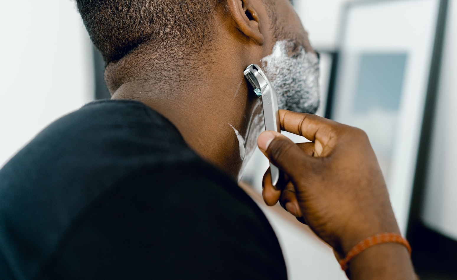 Is It Better to Shave Before or After a Shower?