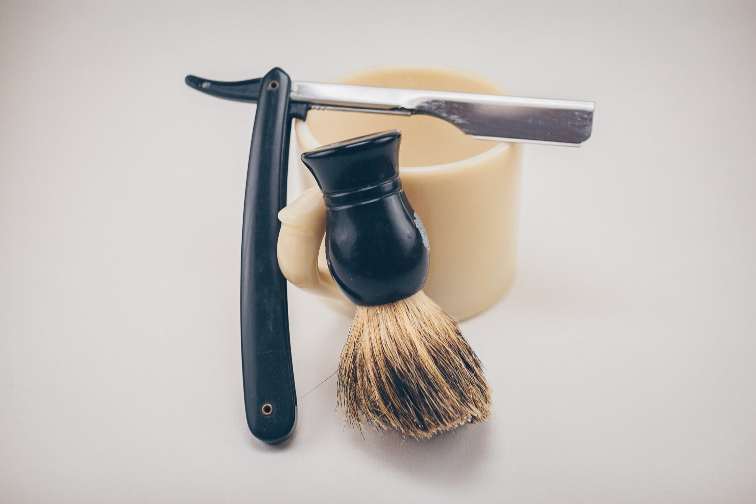 Top 5 Benefits of Choosing a Straight Razor for Your Shave